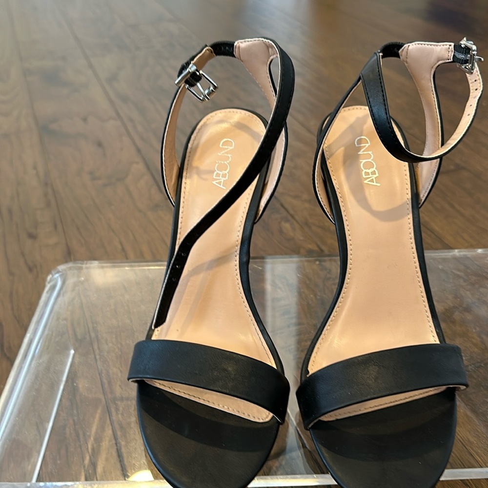 ABOUND black satin heels